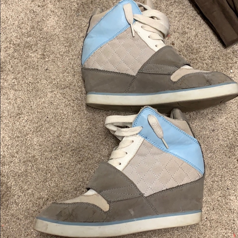 Wedge heeled sneakers